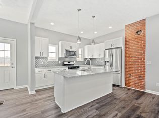 1237 Stranmore St, Pittsburgh, PA 15212