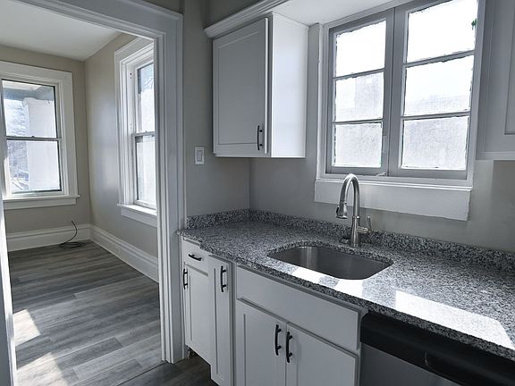 5th image of 2020 N 3rd St APT 9