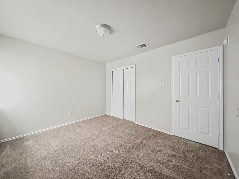 5013 Causeway Ct — Photo 18