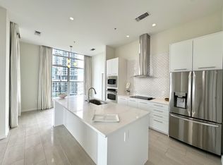2323 N Houston St APT 712, Dallas, TX 75219