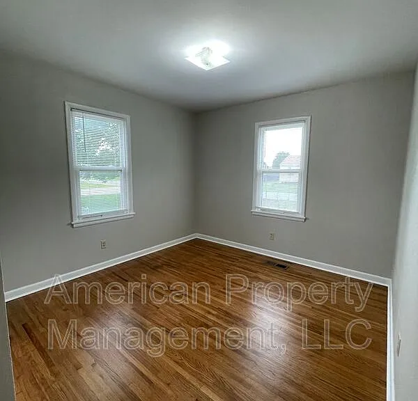 523 E Duncan St — Photo 22