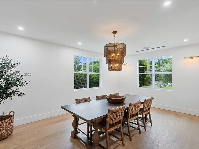 9301 SW 93rd Ave #1 — Photo 33