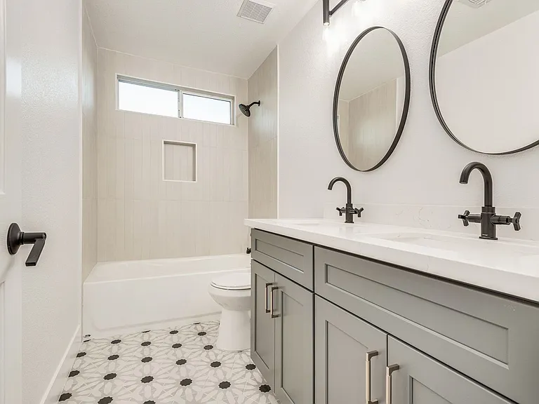 11086 Evvie Ln — Photo 24