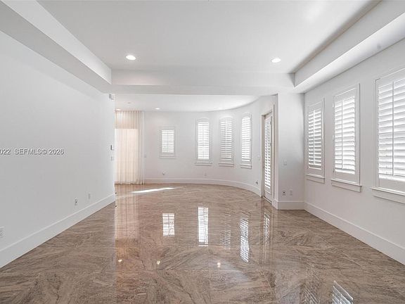 2nd image of 1757 NE 9th St #1757