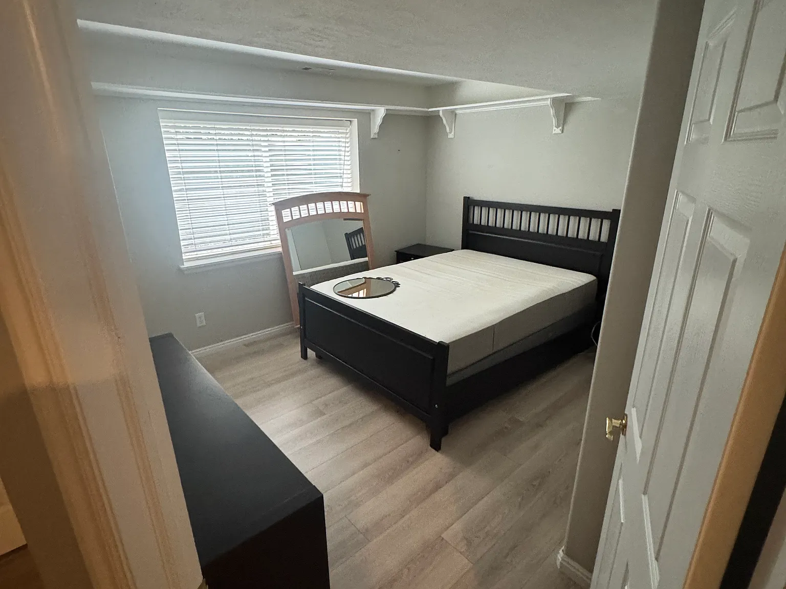 2 bed, 700 sqft, $1,500 — Photo 4