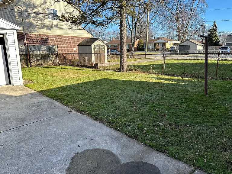 22701 Masonic Blvd — Photo 9