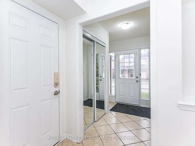 561 Speyer Cir — Photo 4