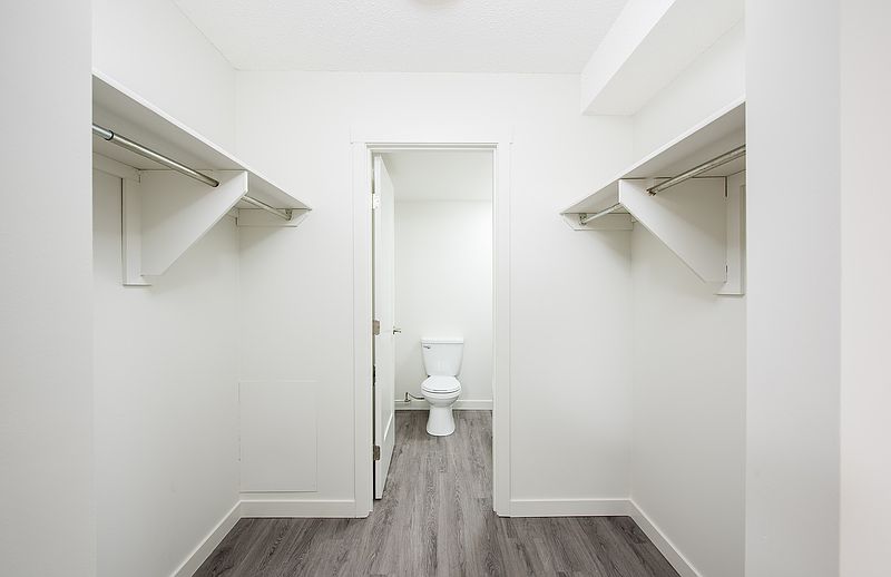 Edmonton Apartment for rent - 2 Bedrooms — photo 32