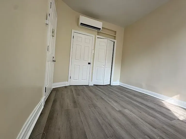 60-23 54th Pl #1R — Photo 9