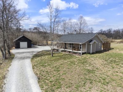 3886 S Main St, Lobelville, TN, 37097
