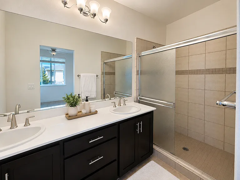 1641 Lee Way — Photo 9