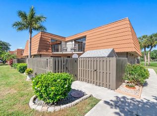 1426 SW 110th Way, Davie, FL 33324