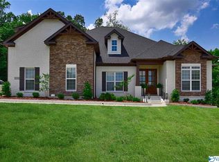 8007 Farm Meadow Dr, Owens Cross Roads, AL 35763