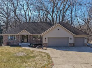 1657 Wedgewood Dr NE, Owatonna, MN 55060