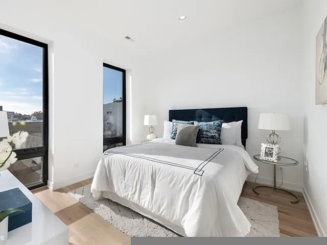 1244 W Huron St #1 — Photo 9