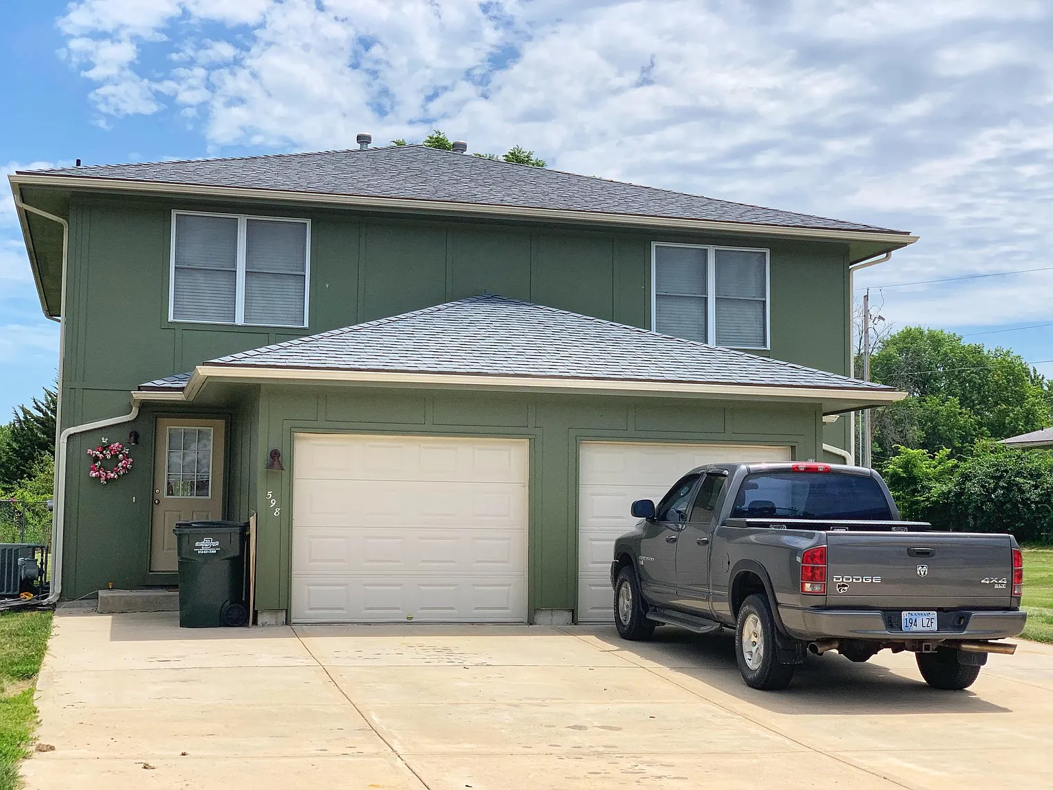 596 Glen Ct — Photo 1