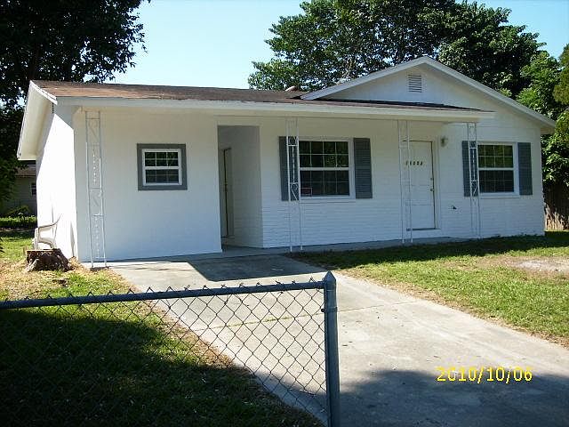 1st image of 16053 Bonneville Dr