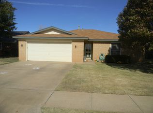 4214 Ridgeway Dr, Plainview, TX 79072