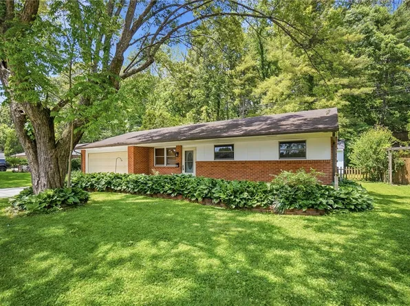 160 Belair Cir, Bellbrook, OH 45305