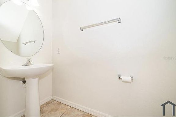 4th image of 460 Wilton Cir