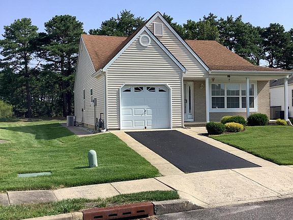 2nd image of 127 Narberth Way