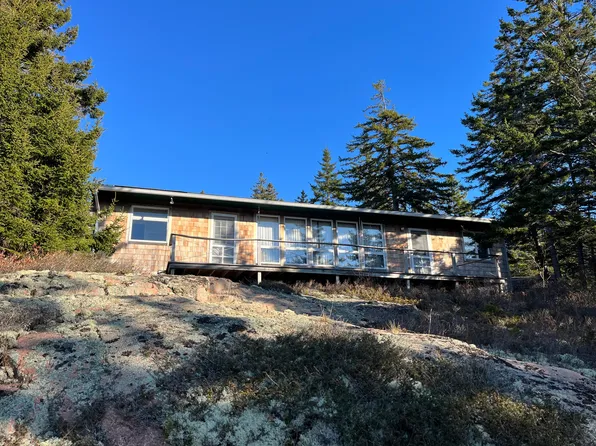 153 Summer Harbor Road, Gouldsboro, ME 04607