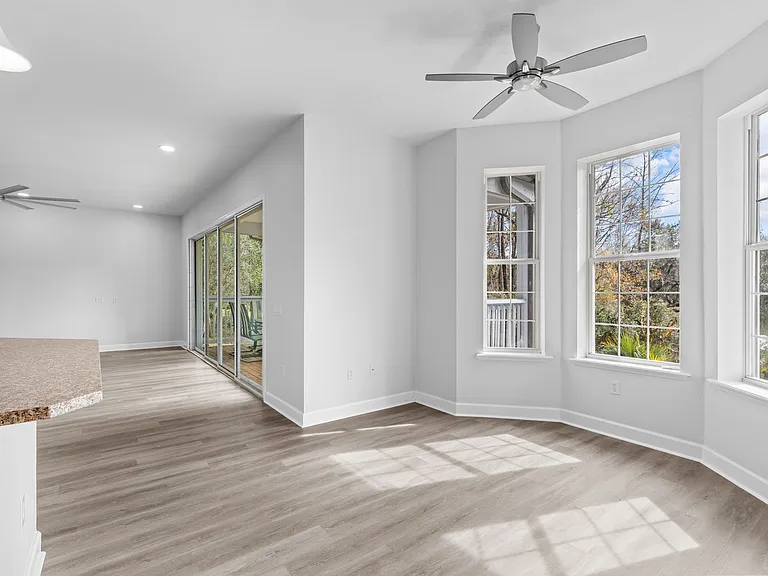 9510 NW 59th Ln — Photo 17