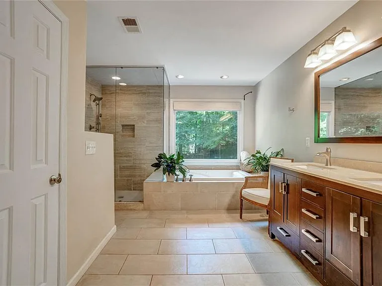 295 Oakmere Dr — Photo 21