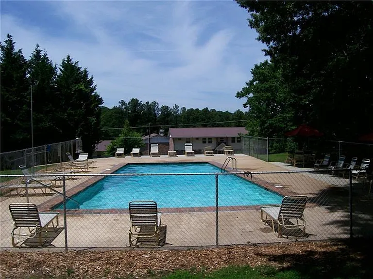 1235 Riverside Dr #F6 — Photo 33