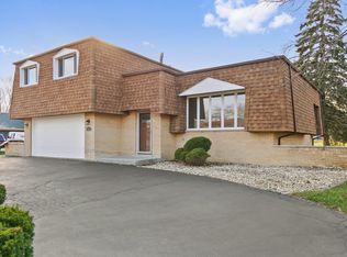 24862 S Willow Brook Trl, Crete, IL 60417