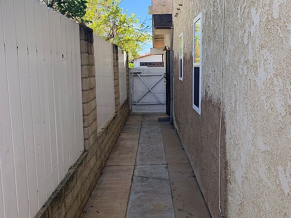 3rd image of 2547 Scoter Ave