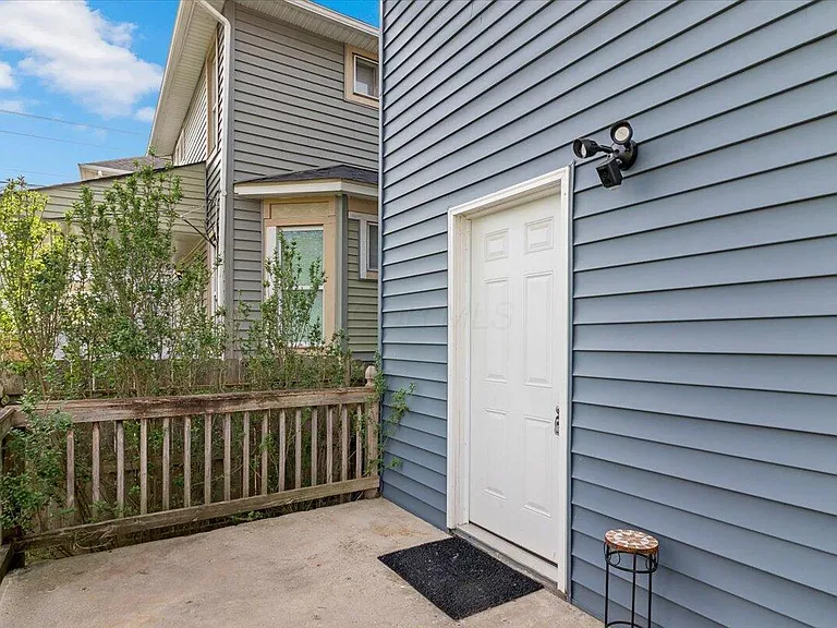 866 E Starr Ave — Photo 24