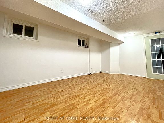 4th image of 108 Littleleaf Dr #B