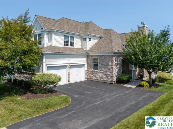 210 Inverness Cir, Easton, PA 18042