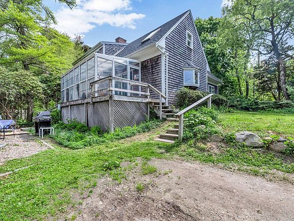2nd image of 2231 Meetinghouse Way