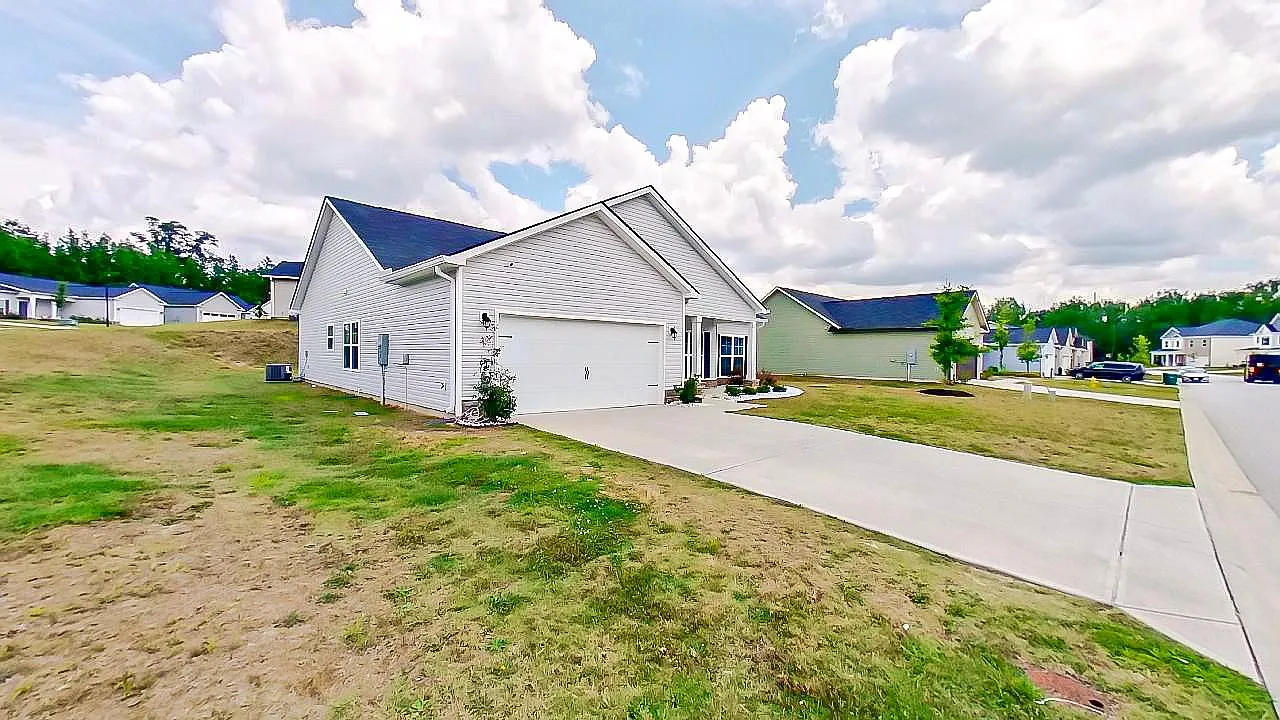4 bed, 1869 sqft, $1,850 — Photo 3