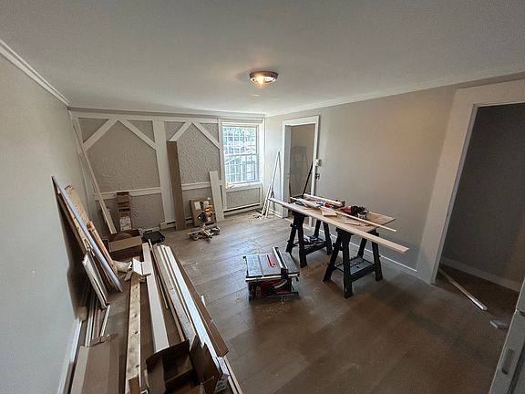 3rd image of 27 Church St #4