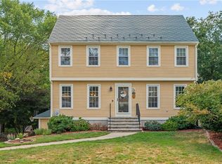 26 Mashie Rd, Cumberland, RI 02864