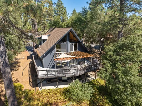 20779 Point View Dr, Groveland, CA 95321