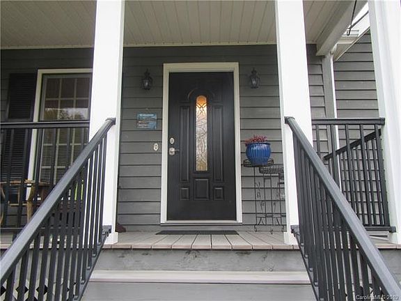 4th image of 1861 Plaza Dr
