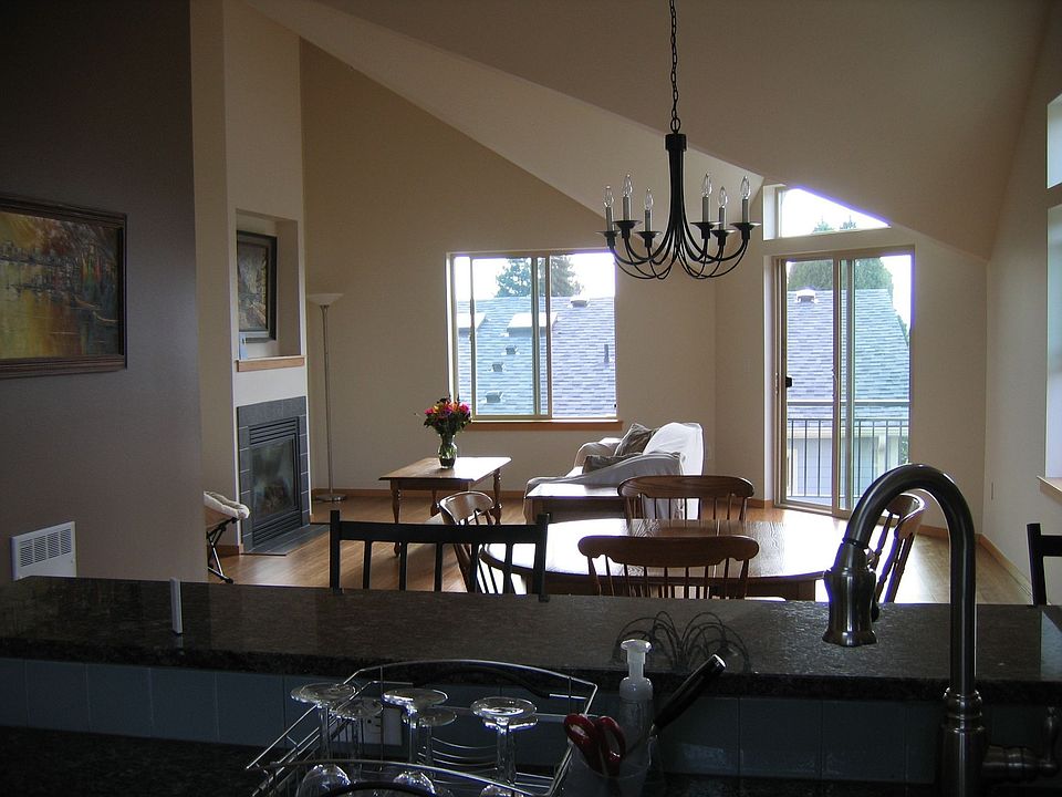 Living area and dining area