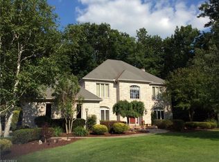 8535 Hickory Hill Dr, Youngstown, OH 44514