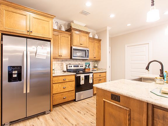 4th image of 3813 Zaun Cir