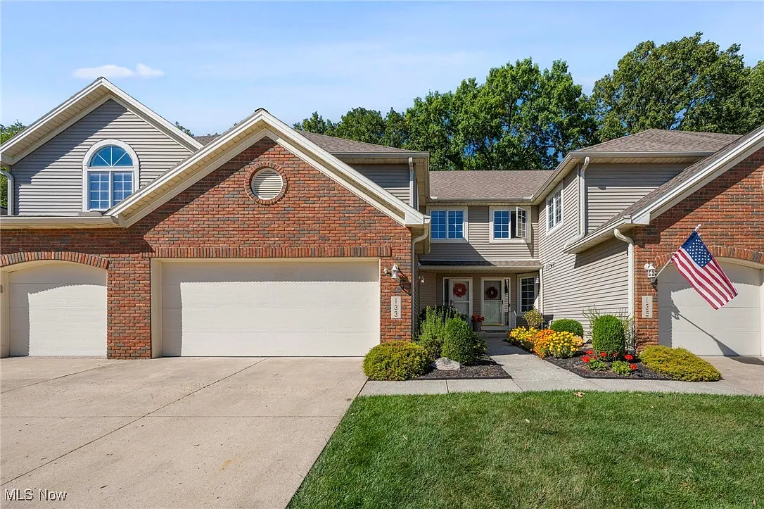 133 Ambleside Way photo 1