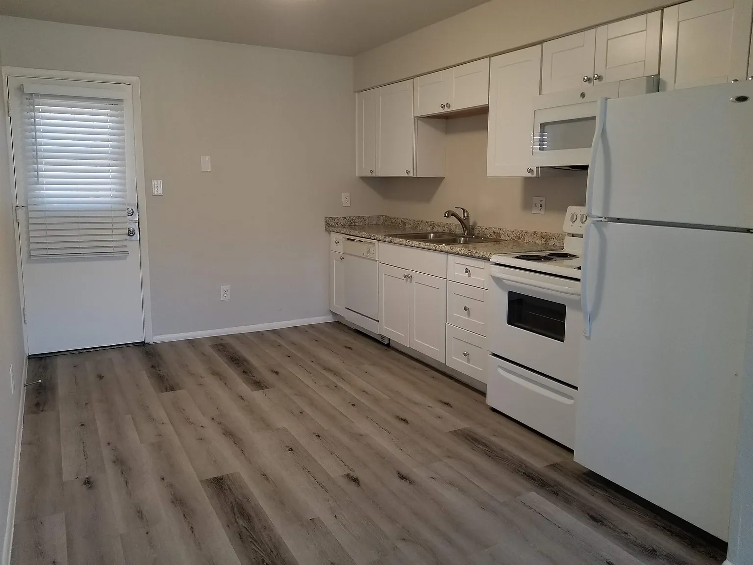 Casa D Apartments - 14 — Photo 4