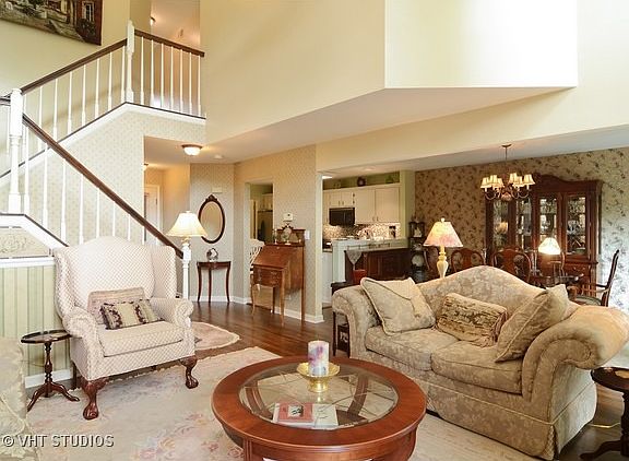 4th image of 756 N Walden Dr