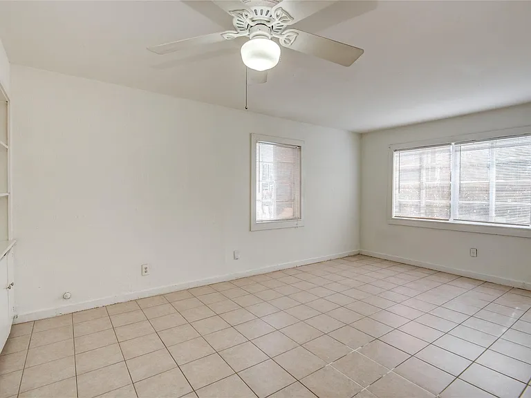 1828 W Main St #1 — Photo 9