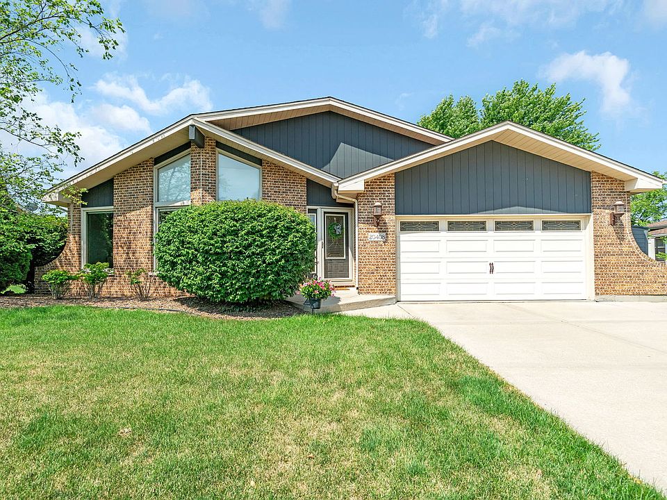 1st image of 20408 S Grand Prairie Ln