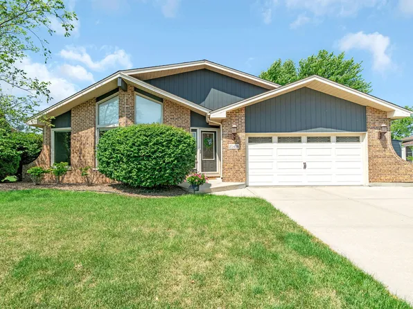 20408 S Grand Prairie Ln, Frankfort, IL 60423