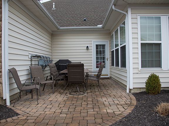 2nd image of 4452 Newport Loop E